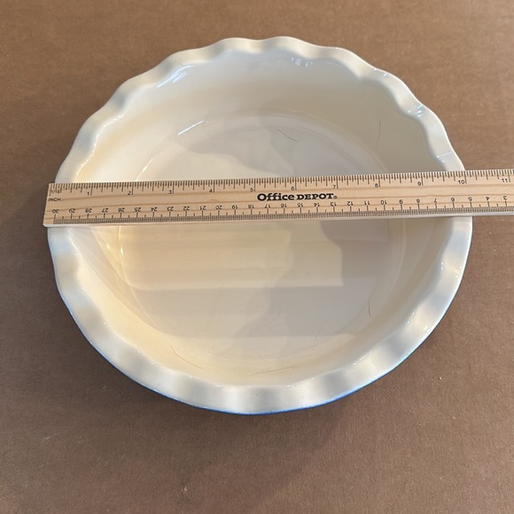 Emile Henry Blue 9” Pie Dish - Picture 2 of 6